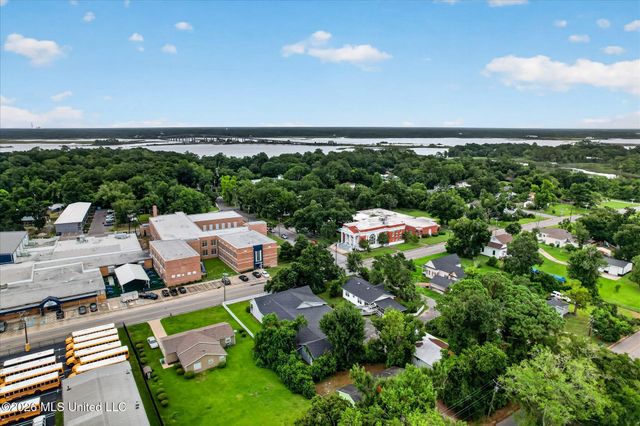 3618 Bellview Avenue, Moss Point, MS 39563