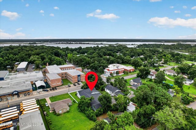 3618 Bellview Avenue, Moss Point, MS 39563