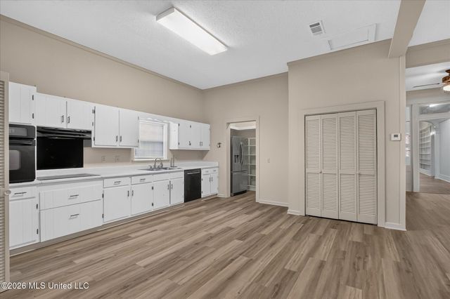 3618 Bellview Avenue, Moss Point, MS 39563