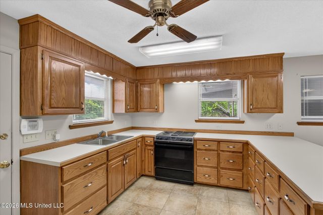 3618 Bellview Avenue, Moss Point, MS 39563