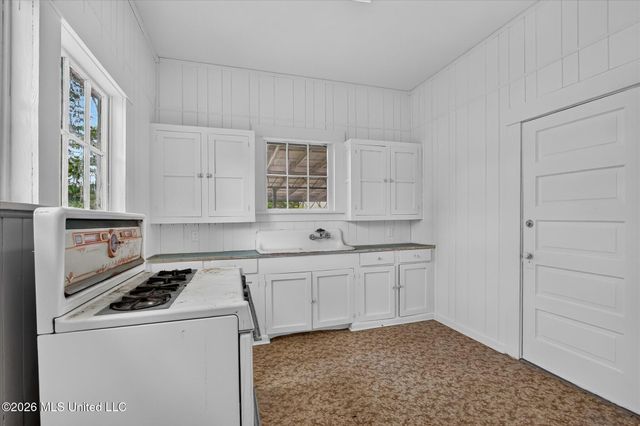 3618 Bellview Avenue, Moss Point, MS 39563