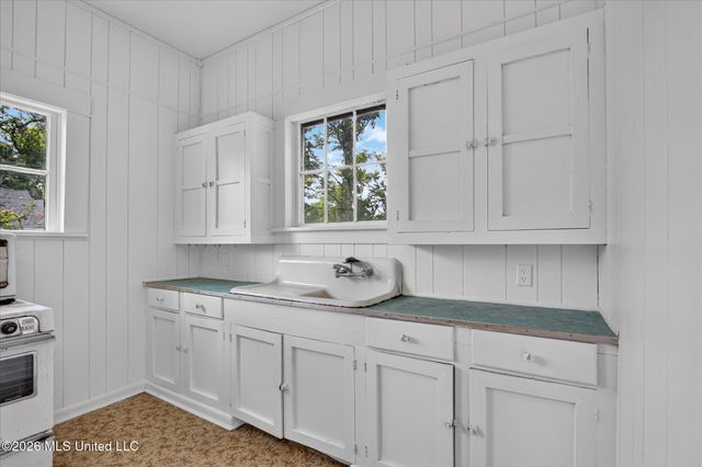 3618 Bellview Avenue, Moss Point, MS 39563
