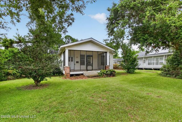 3618 Bellview Avenue, Moss Point, MS 39563