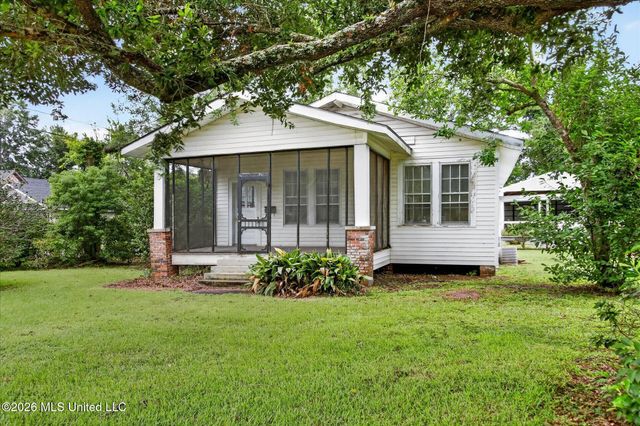 3618 Bellview Avenue, Moss Point, MS 39563