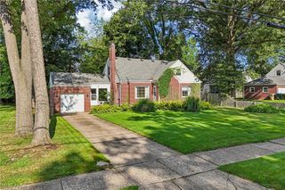 1552 18th Street, Cuyahoga Falls, OH 44223