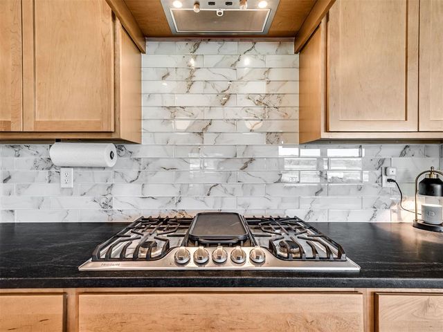 14217 White Falls Lane, Edmond, OK 73025