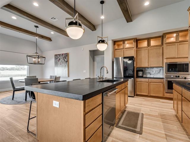14217 White Falls Lane, Edmond, OK 73025