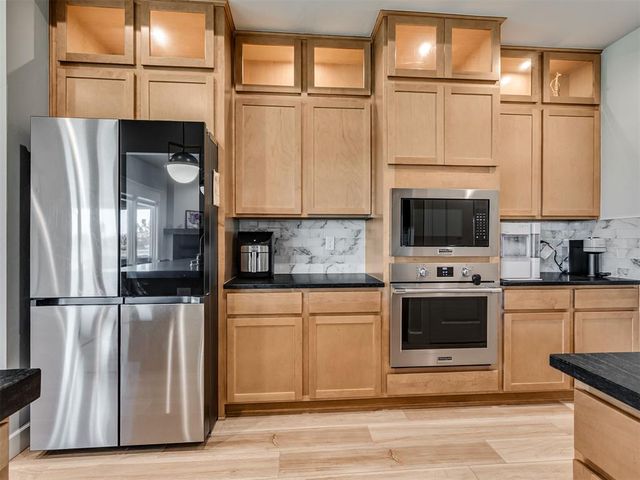 14217 White Falls Lane, Edmond, OK 73025