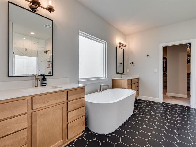 14217 White Falls Lane, Edmond, OK 73025