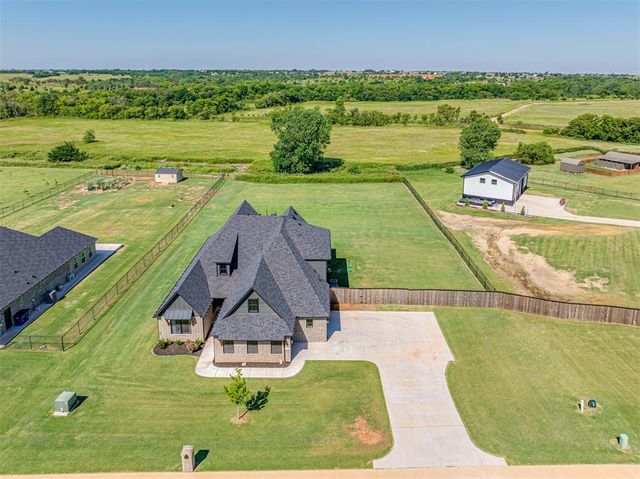 14217 White Falls Lane, Edmond, OK 73025
