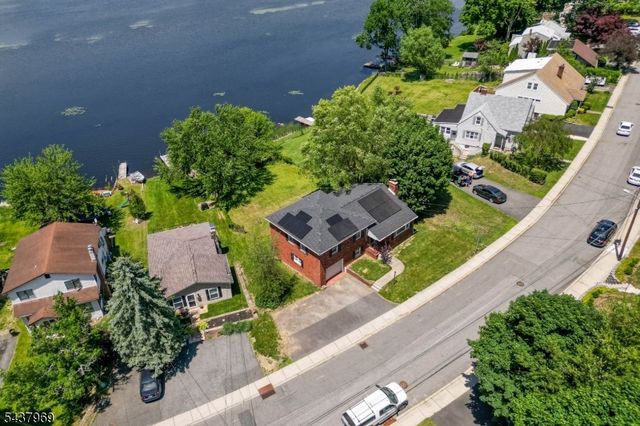 11 Koclas Dr, Netcong Boro, NJ 07857