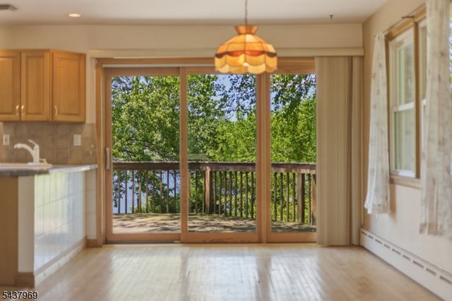 11 Koclas Dr, Netcong Boro, NJ 07857
