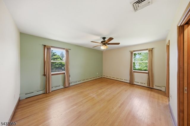 11 Koclas Dr, Netcong Boro, NJ 07857