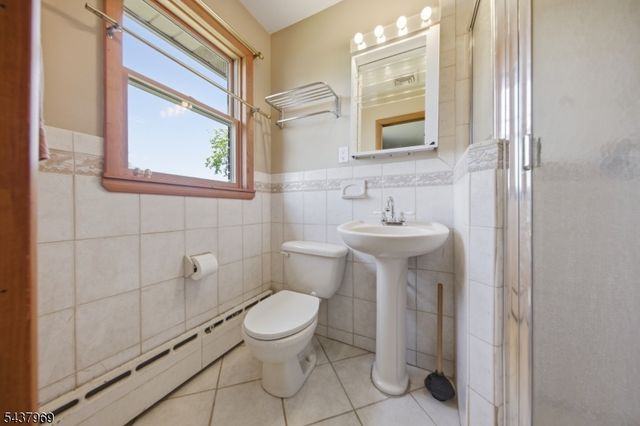 11 Koclas Dr, Netcong Boro, NJ 07857