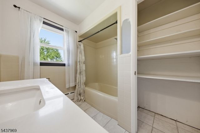 11 Koclas Dr, Netcong Boro, NJ 07857