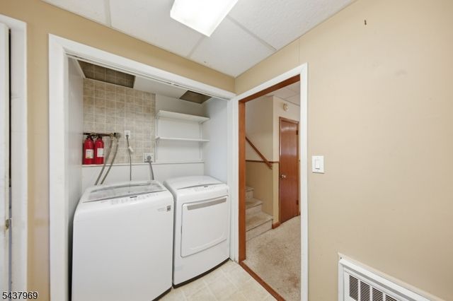 11 Koclas Dr, Netcong Boro, NJ 07857