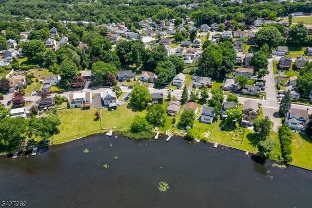 11 Koclas Dr, Netcong Boro, NJ 07857