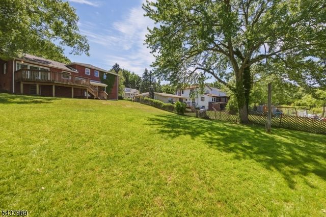 11 Koclas Dr, Netcong Boro, NJ 07857