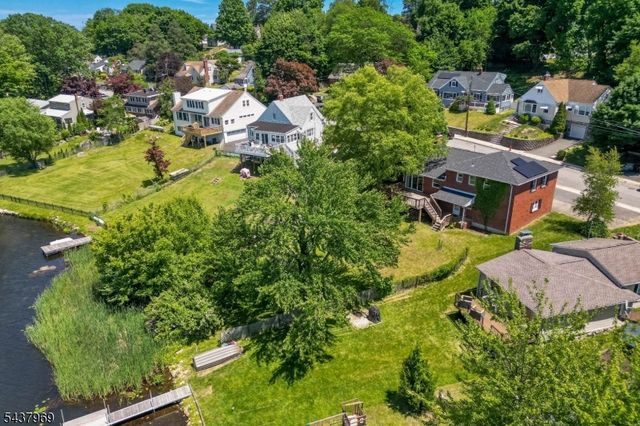 11 Koclas Dr, Netcong Boro, NJ 07857