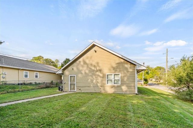 2901 Wayne Avenue, Kansas City, MO 64109