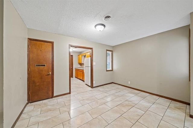 2901 Wayne Avenue, Kansas City, MO 64109