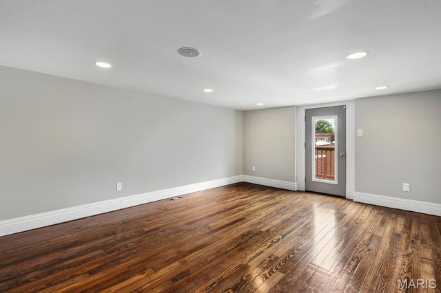 2827 Oregon Avenue, St Louis, MO 63118