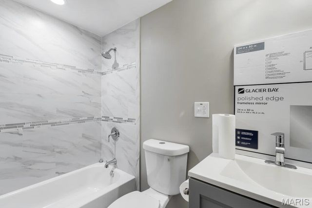 2827 Oregon Avenue, St Louis, MO 63118