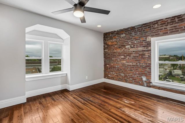 2827 Oregon Avenue, St Louis, MO 63118