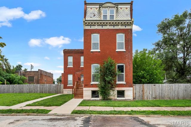 2827 Oregon Avenue, St Louis, MO 63118