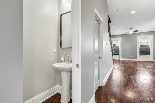 2827 Oregon Avenue, St Louis, MO 63118