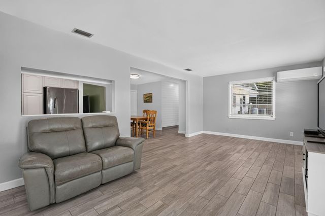 17751 127th Drive N, Jupiter, FL 33478