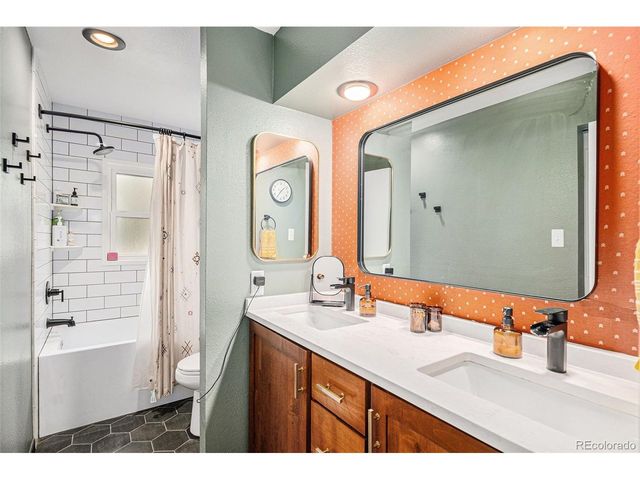 2529 S Fairplay Way, Aurora, CO 80014