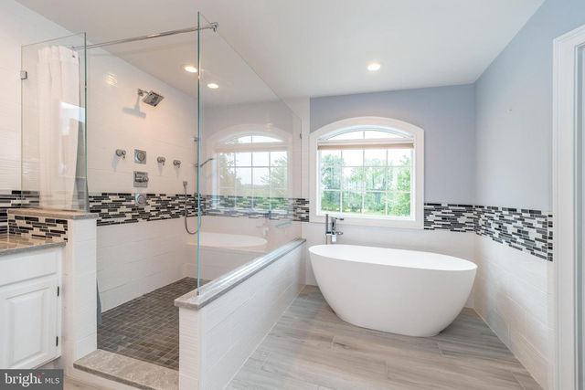 2560 COUNTRY VIEW LN, Harleysville, PA 19438