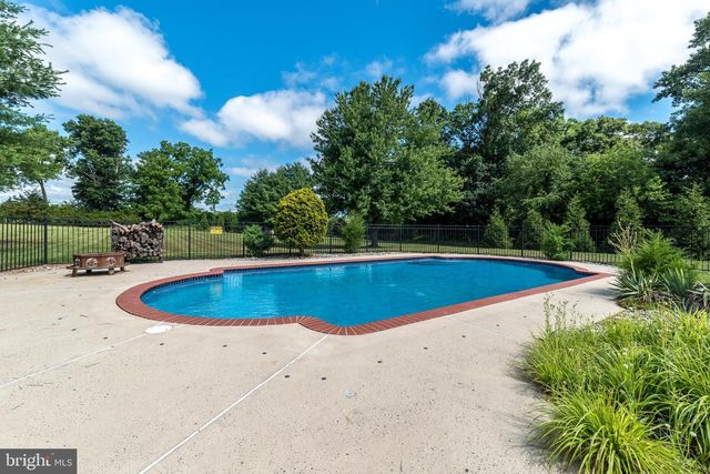 2560 COUNTRY VIEW LN, Harleysville, PA 19438