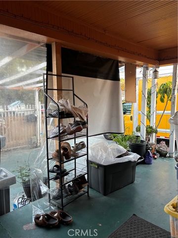 10821 Compton, Los Angeles, CA 90059