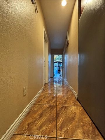 10821 Compton, Los Angeles, CA 90059