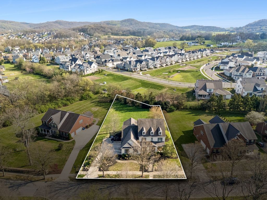 122 Stream Valley Blvd, Franklin, TN 37064