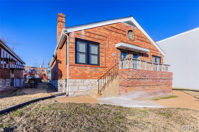 3725 Phillips Place, St Louis, MO 63116
