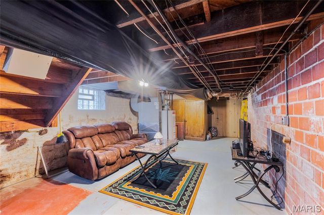 3725 Phillips Place, St Louis, MO 63116