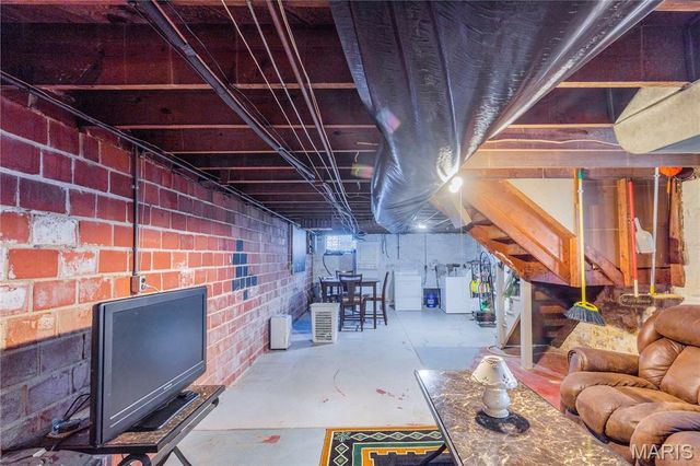 3725 Phillips Place, St Louis, MO 63116