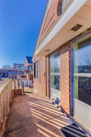 3725 Phillips Place, St Louis, MO 63116