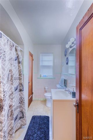 3725 Phillips Place, St Louis, MO 63116