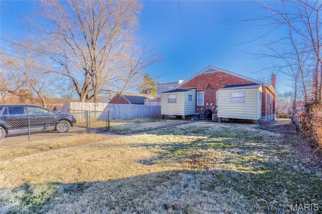 3725 Phillips Place, St Louis, MO 63116