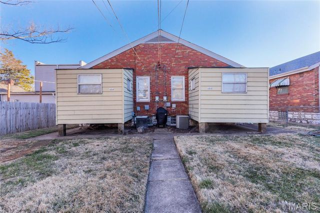 3725 Phillips Place, St Louis, MO 63116