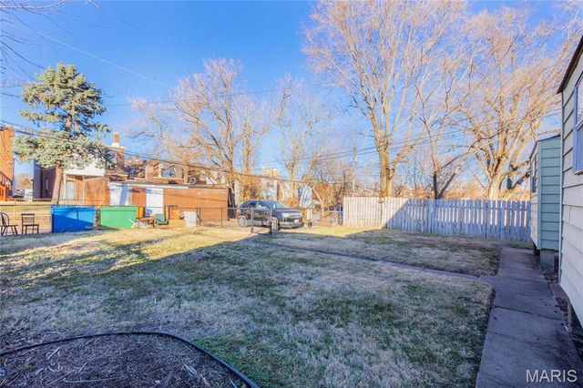 3725 Phillips Place, St Louis, MO 63116