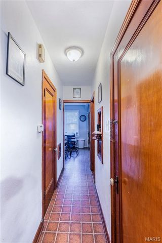 3725 Phillips Place, St Louis, MO 63116