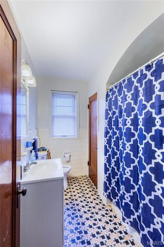 3725 Phillips Place, St Louis, MO 63116