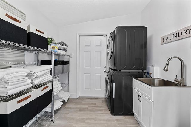 2301 E Las Olas Boulevard, Fort Lauderdale, FL 33301