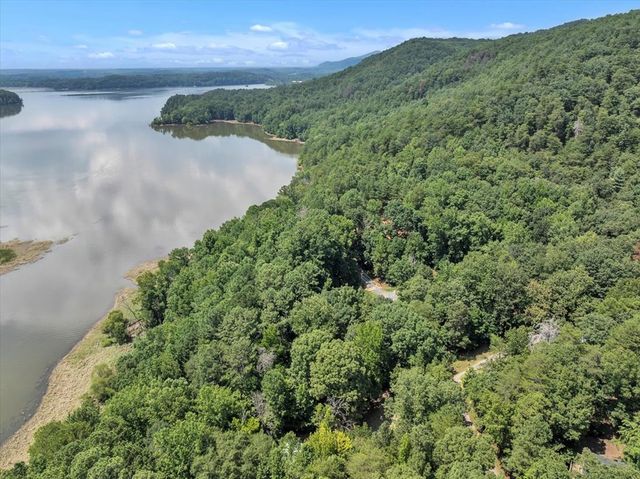 402 Sun Mountain Dr, Chatsworth, GA 30705