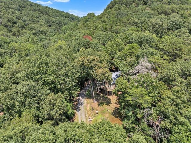 402 Sun Mountain Dr, Chatsworth, GA 30705